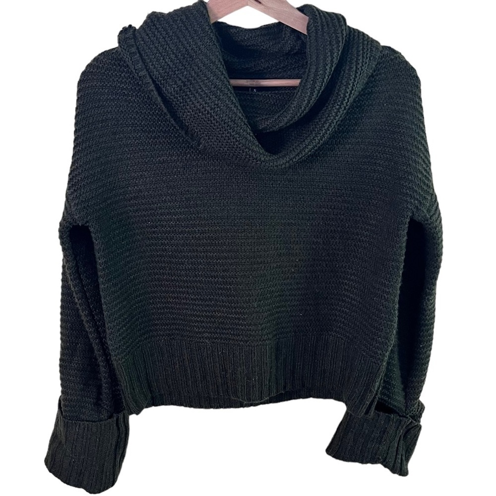 Reunited Clothing Dark Green Crop Sweater Size S